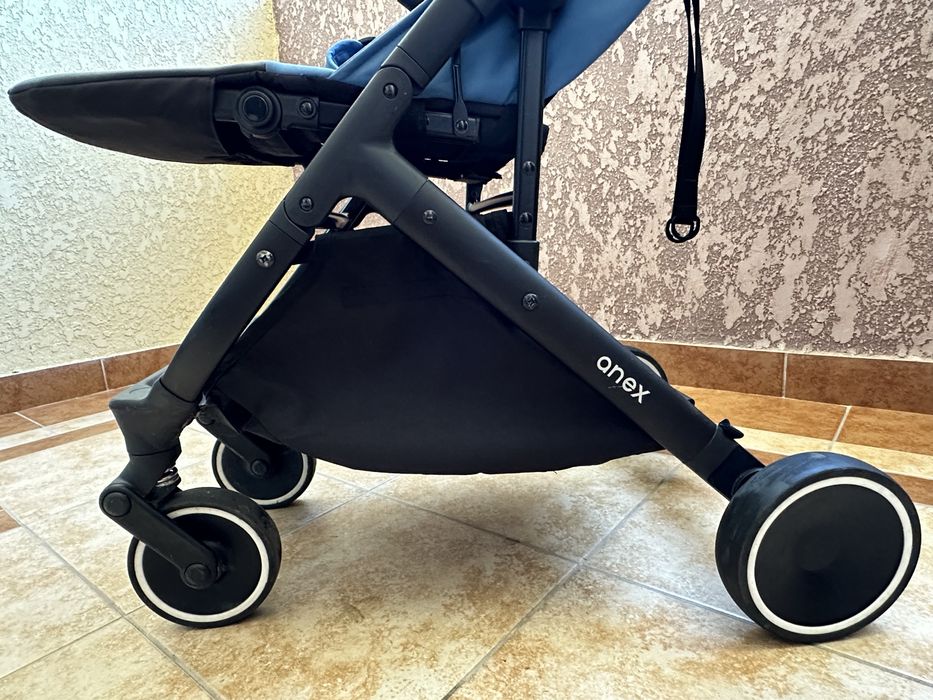 Продам коляску Anex Air-X
