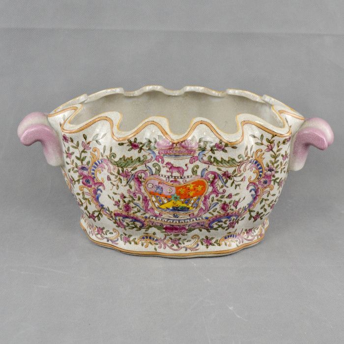 Floreira com brasão em Porcelana da China com Craquelê