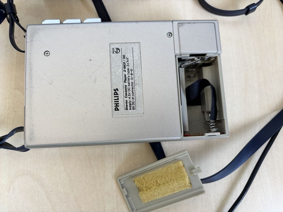 Magnetofon przenośny Philips D6631 SkyMaster Mark 2