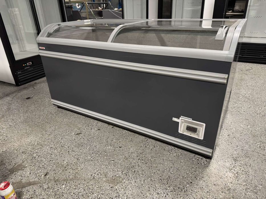 Морозильна бонета Juka 800л