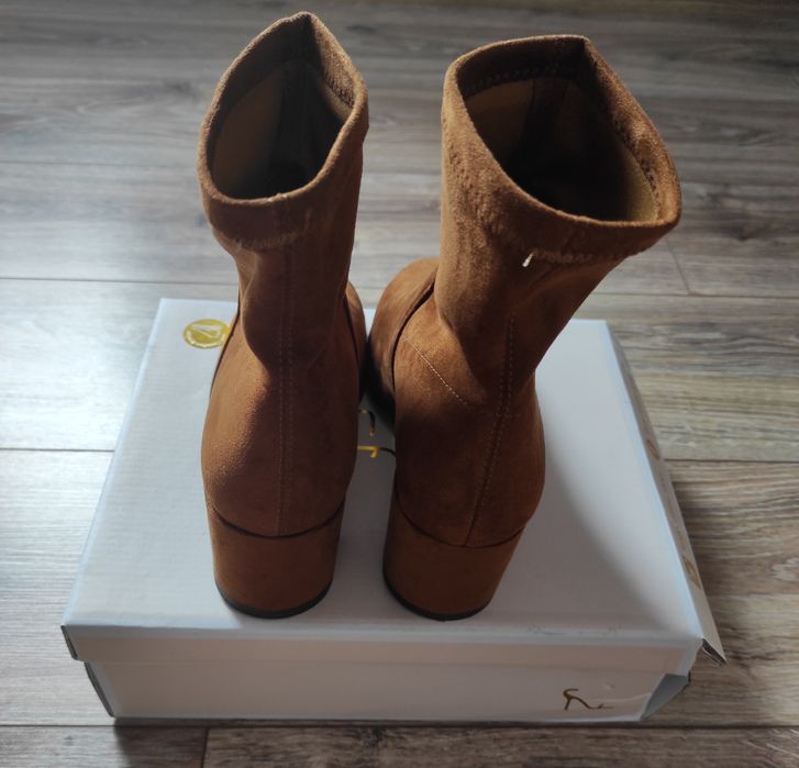 Botki zamszowe Camel Sergio Leone r.37