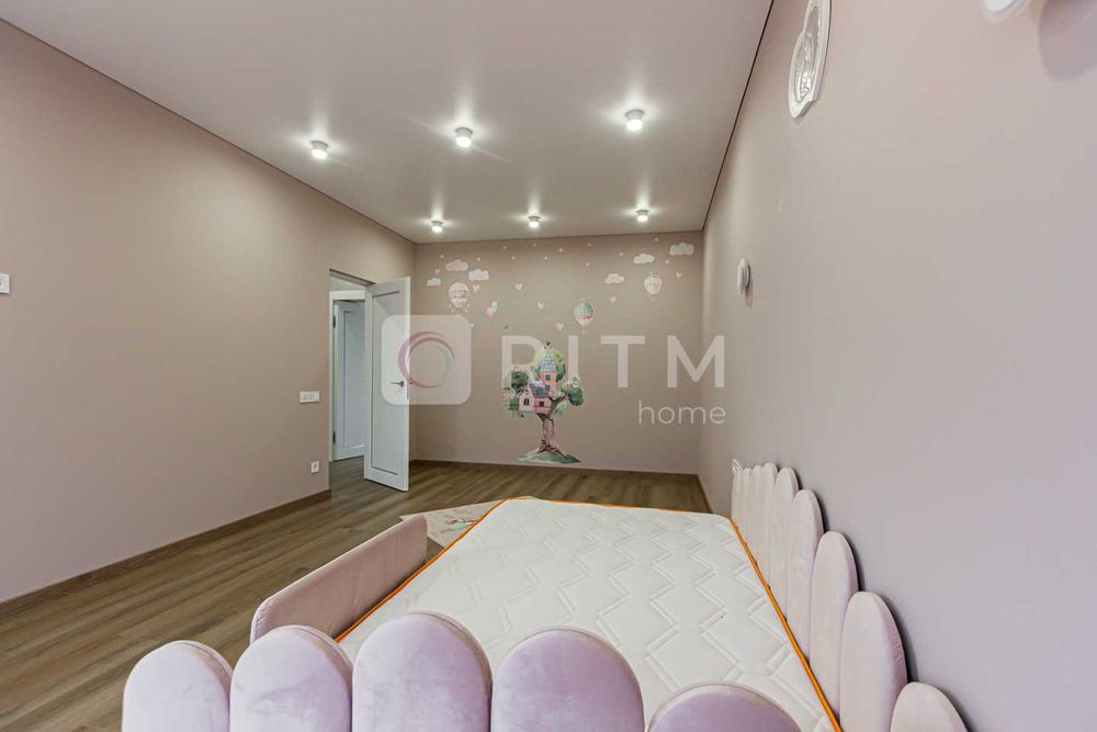 Продаж будинку з дизайнерським ремонтом 5хв від Сихова.