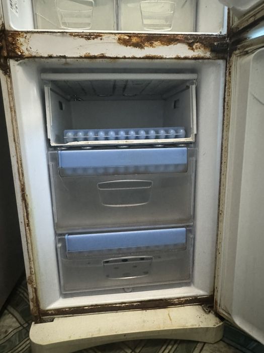 Продам б/у холодильник