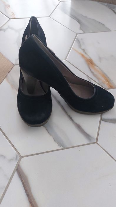 Czółenka na grubym obcasie czarne 39