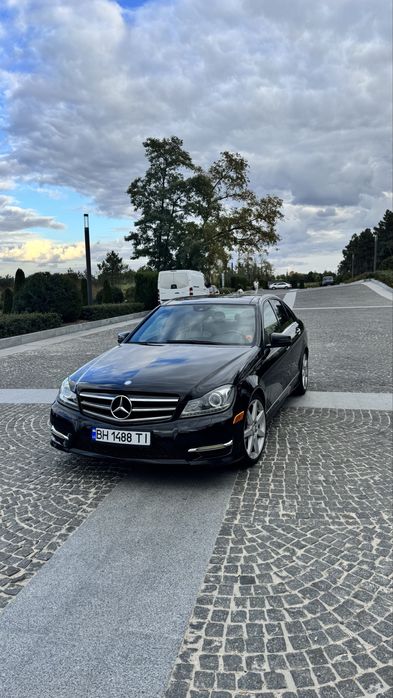 Mercedes-benz C350, 2012 року, 3,5 бензин