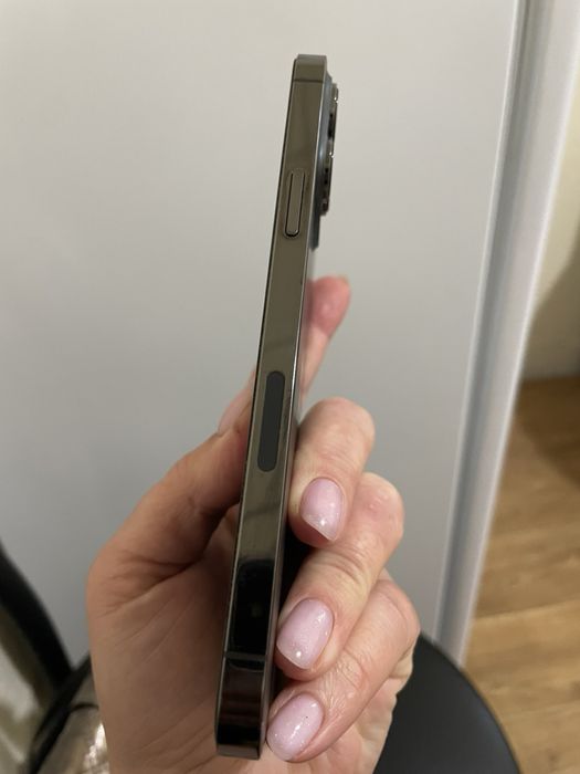 Продам телефон айфон 13 pro max