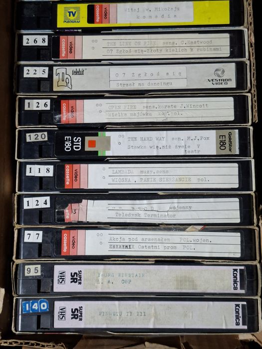 Kasety VHS  60 szt