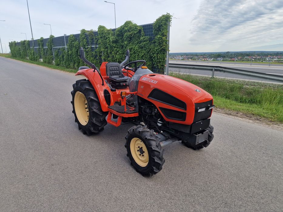 Traktor Kioti CK35