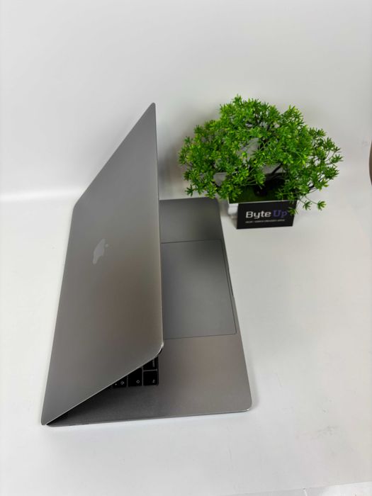 MacBook Pro 15” A1990 (2018) i9/32GB/1TB GWARANCJA
