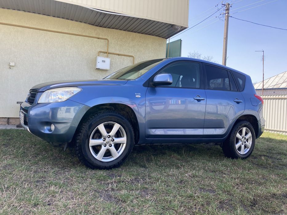 Продам Toyota Rav4