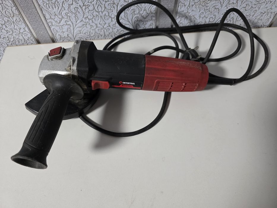 Продам болгарку Intertool WT-0220