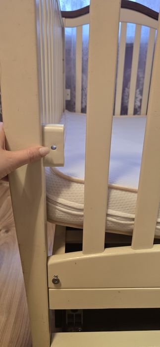 Дитяче деревяне ліжко гойдалка з матрасом Верес 120 х 60 см