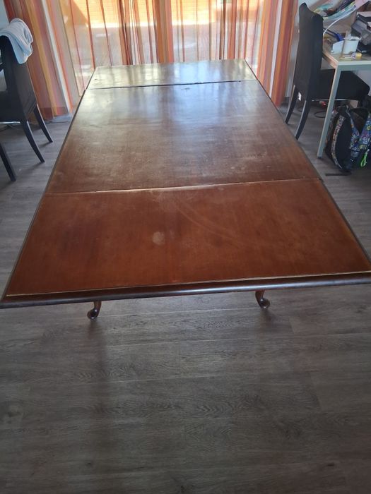 Mesa de jantar extensível