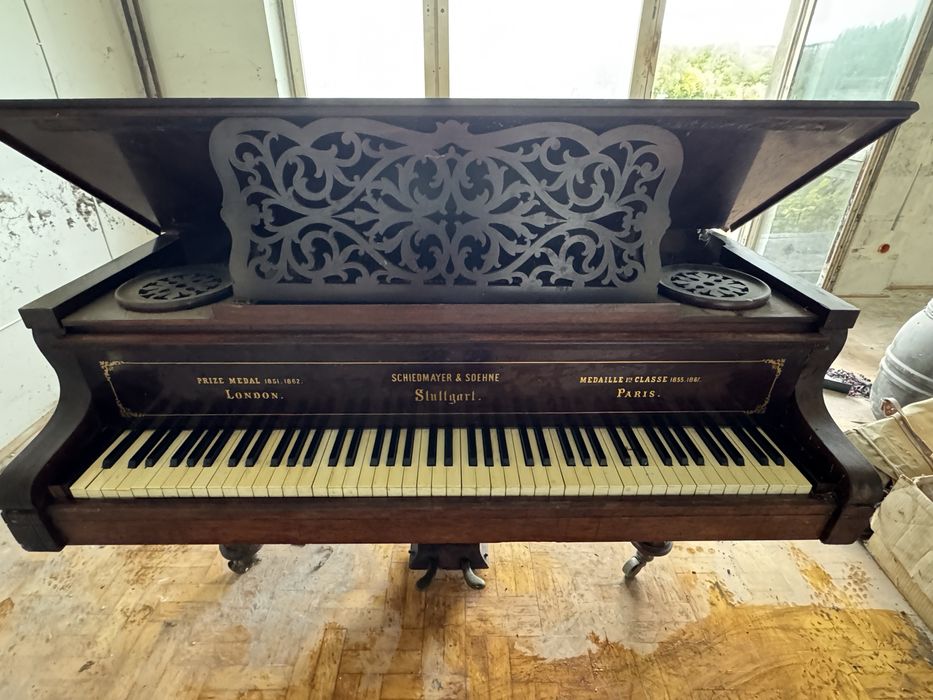 Fortepian Schiedmayer & Soehne Stuttgart do remontu