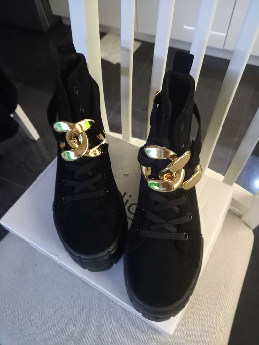 Buty nowe na grubej podeszwie 37