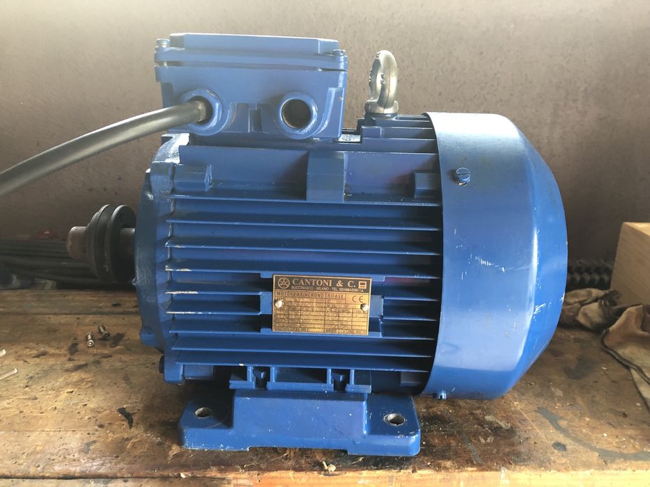 Motor  trifasico CANTONI