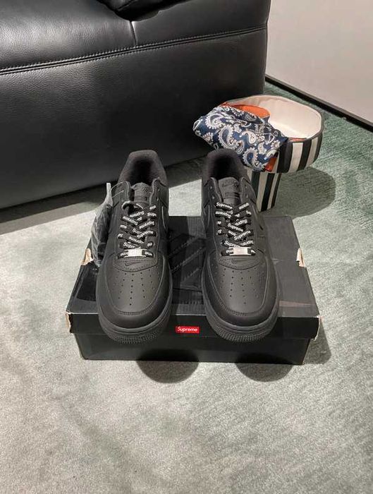 Nike_ Air_Force_1_Low_Supreme_Black R.42.5