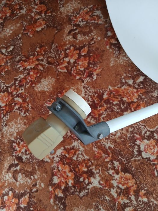 Супутникова антена