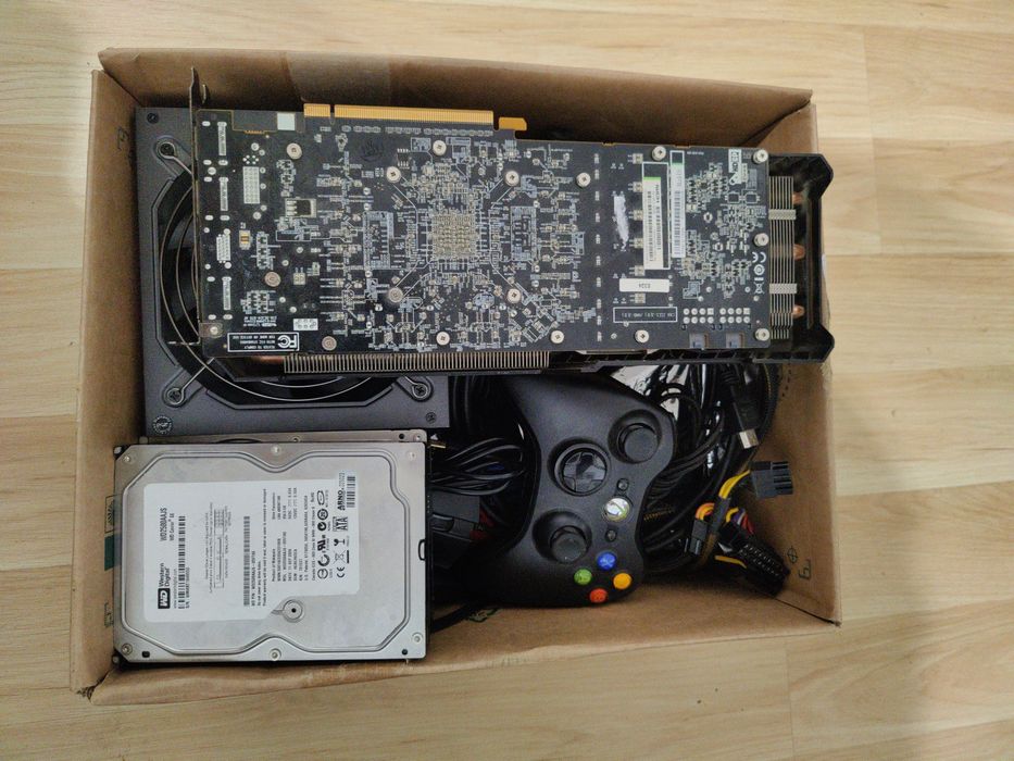 Podzespoły 2600k / ddr3 4x4GB, 8GB, / OCZ 600W, Xbox 360 Wireless pad
