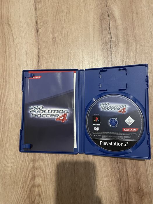 Pro Evolution Soccer 4 (PES 4) Game for PlayStation 2 (Complete in Box)64751907553153121