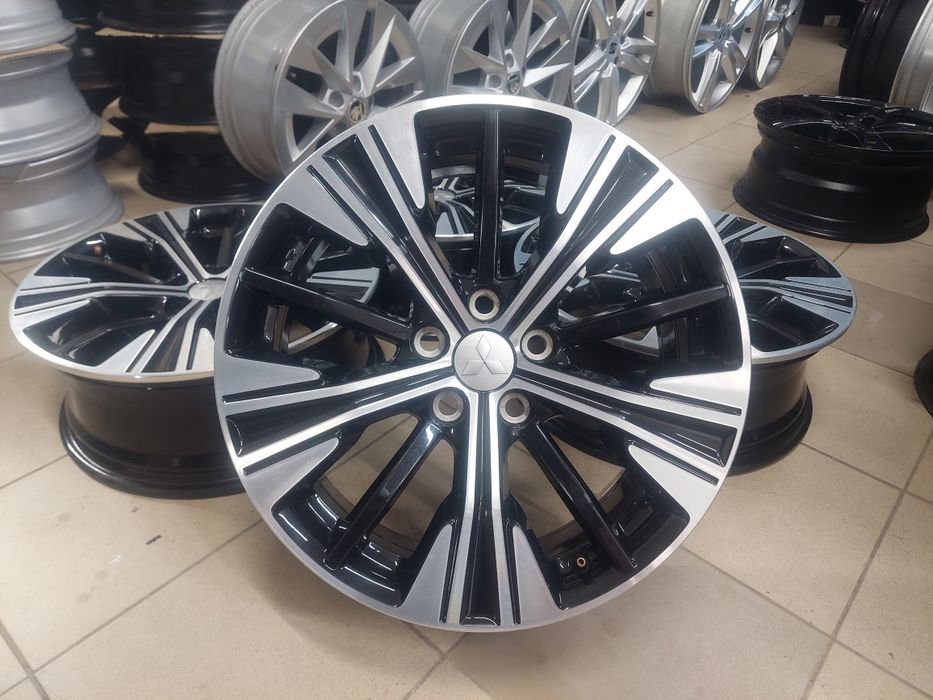 Оригінальні легкосплавні диски Mitsubishi Toyota R18 5×114.3