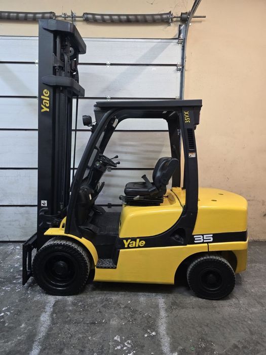Навантажувач вилковий, дизельний 3.5 тонн Yale GDP35VX,