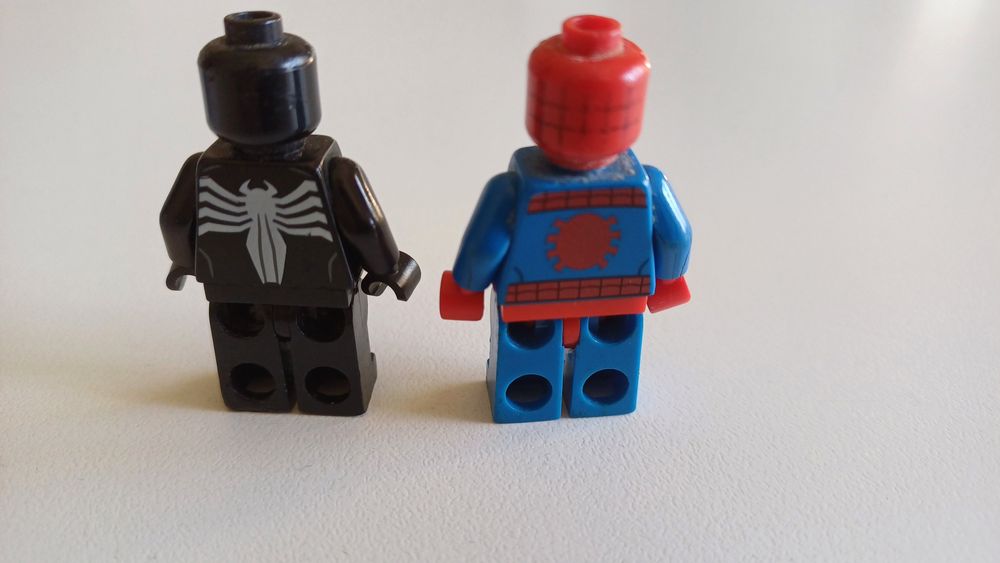 LEGO Juniors 10665 – Marvel Spider-Man vs Venom (Com Manual e Figuras)