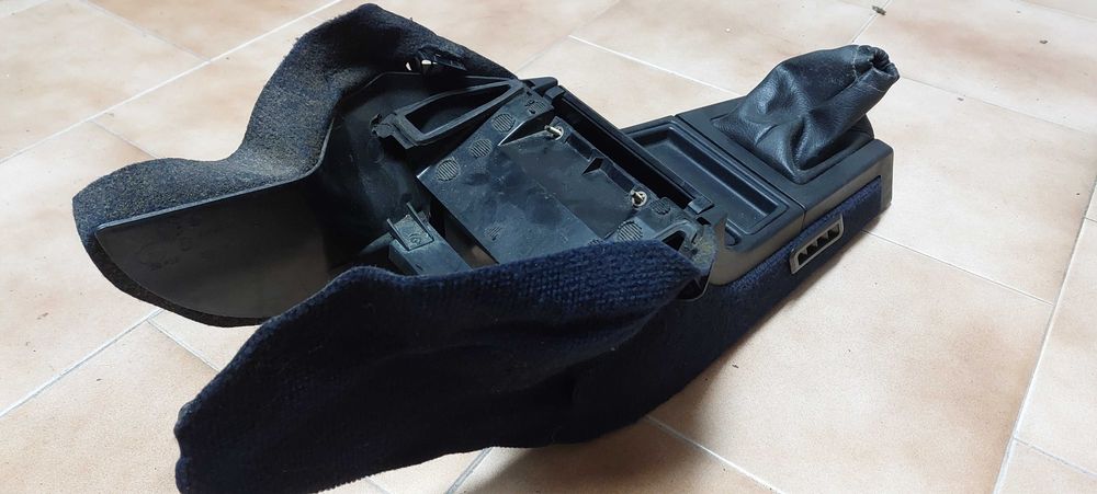 Peugeot 205 Mk2 Fase 2 Consola Central Azul / Preto