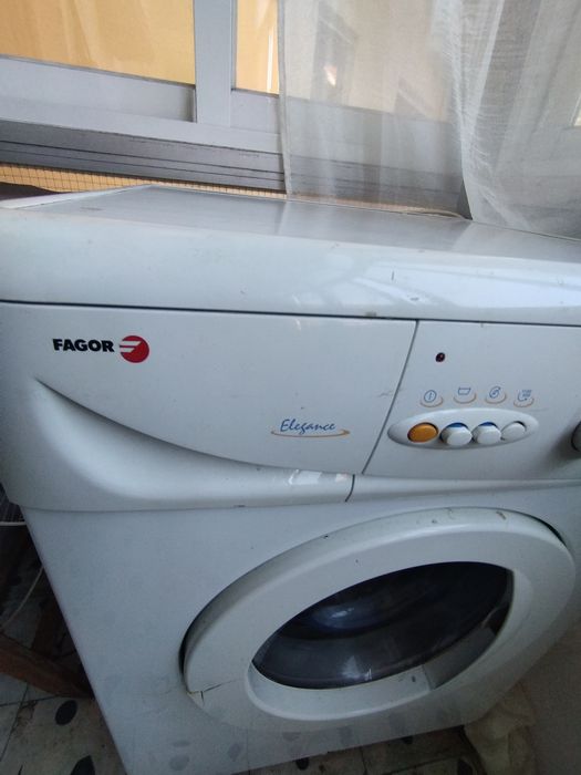 Máquina de lavar roupa Fagor Elegance – não centrifuga