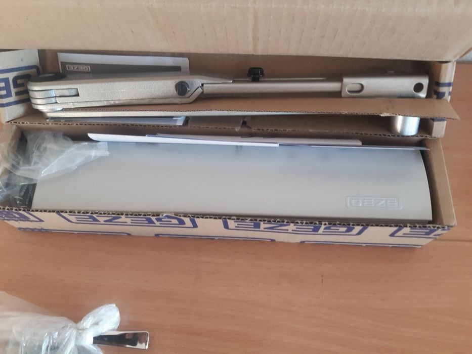 Samozamykacz do drzwi