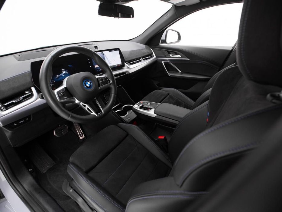 BMW iX2 eDrive20 Pack Desportivo M