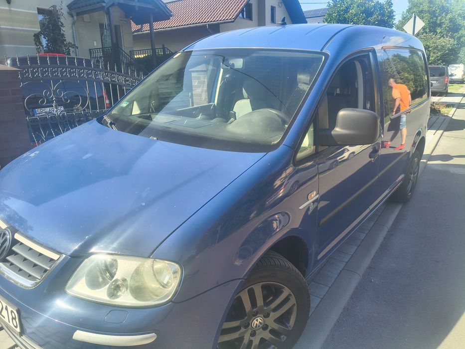 Volkswagen Caddy 1,9tdi klima poszanowany MAXI rok 2010