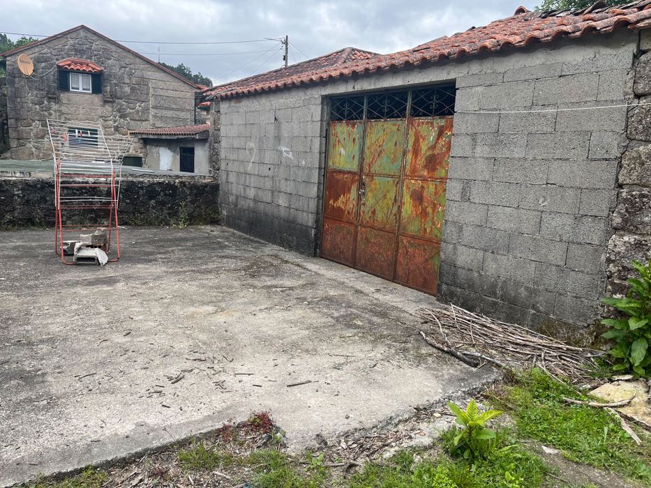 Terreno com 148m2