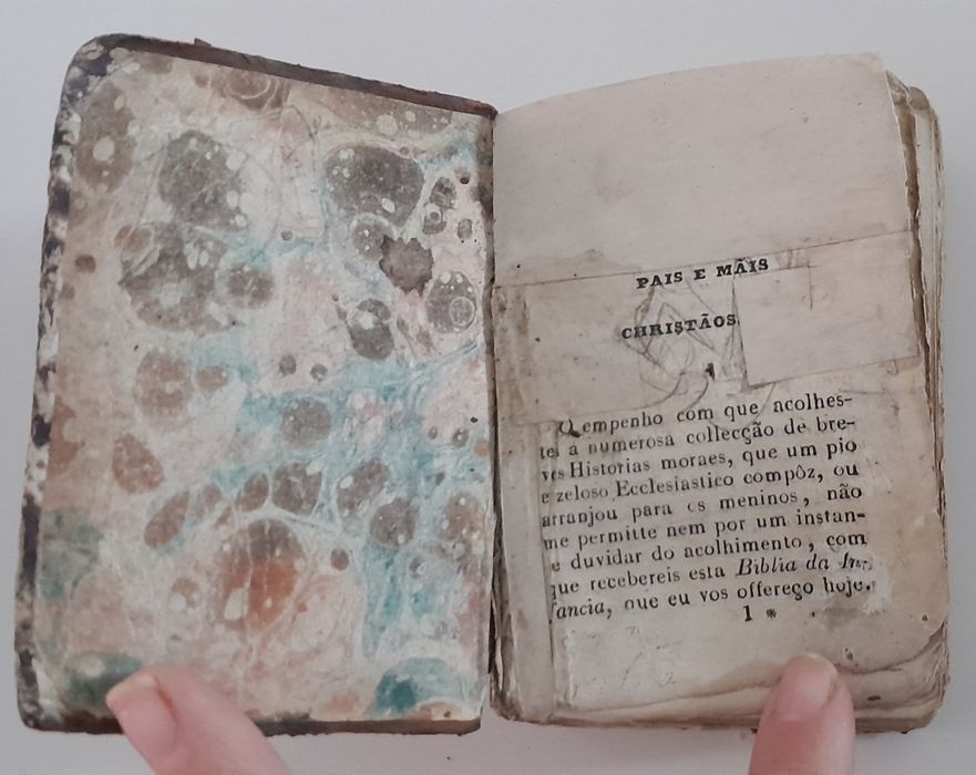 Livros muito antigos