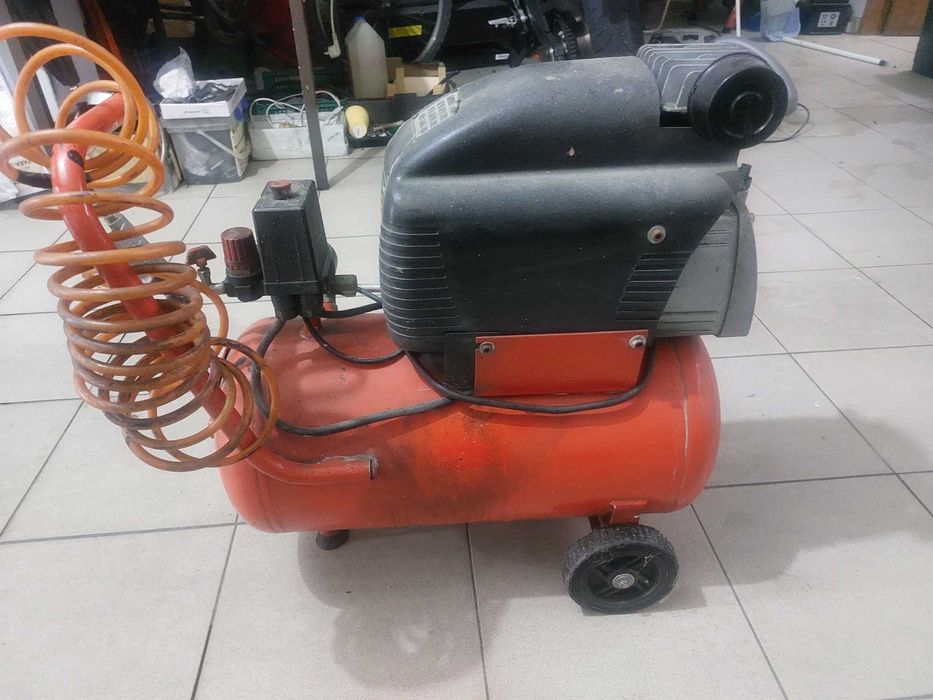 Compressor Elétrico 24 litros + Kit acessórios Nutool