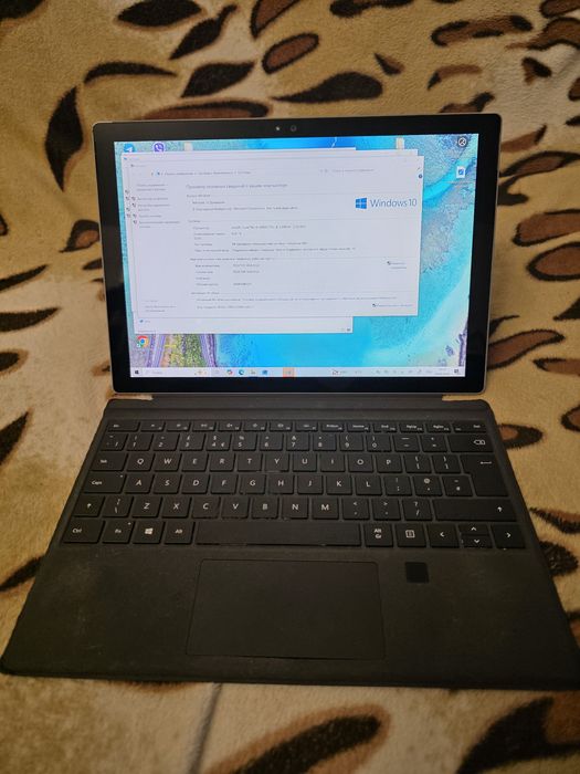 Планшет Microsoft Surface Pro 4 8/256 Core i5 Windows 10 + клавиатура