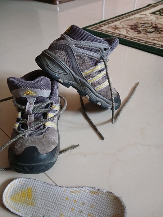 Кросівкі осінні 23розміру