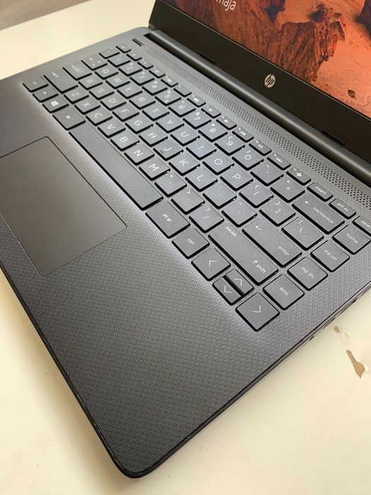 Laptop HP DDR4-8GB SSD Bateria 6h Jak Nowy !!