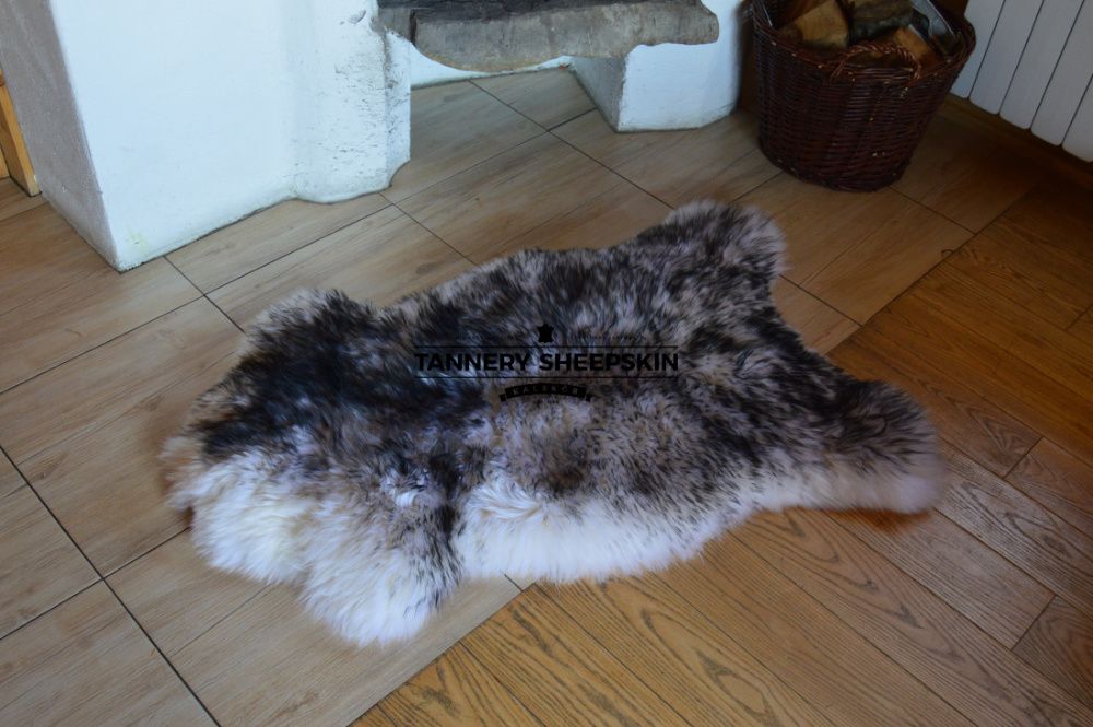 Skóry Owcze Dekoracyjne Czarny Muflon 111-130cm Skóra Owcza