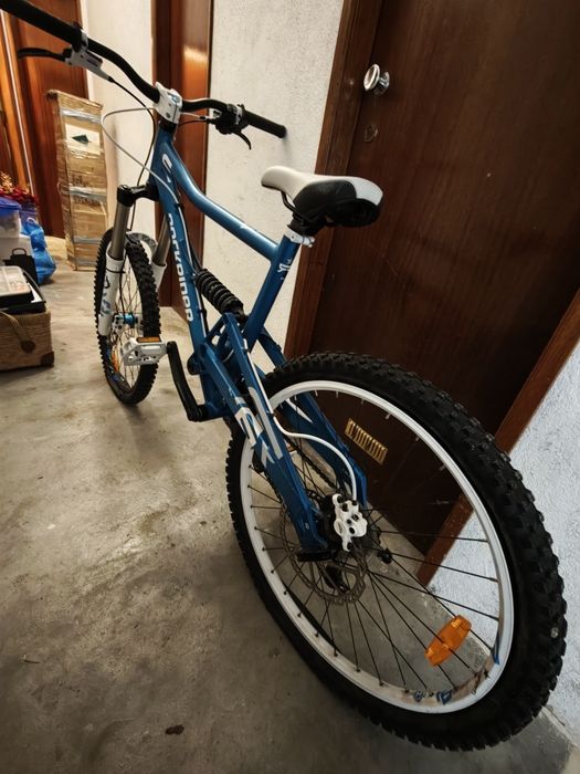 Bicicleta rockrider nova
