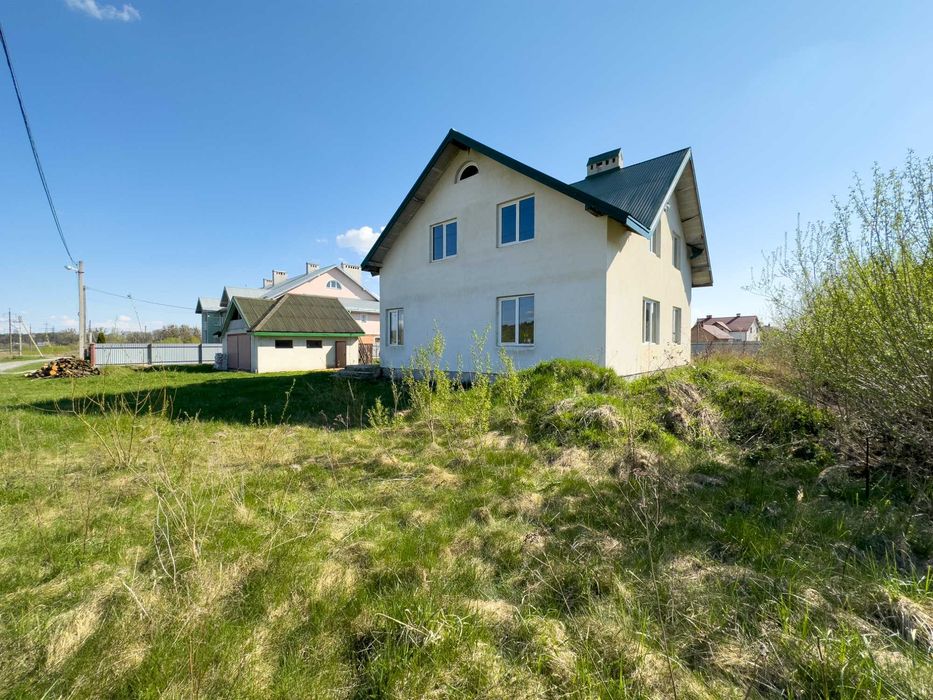 Продаж будинку в с.Рясне-Руське (12 соток)
