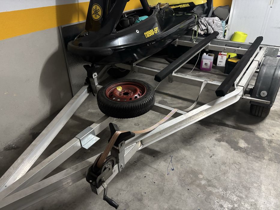 Yamaha Waveblaster atrelado duplo