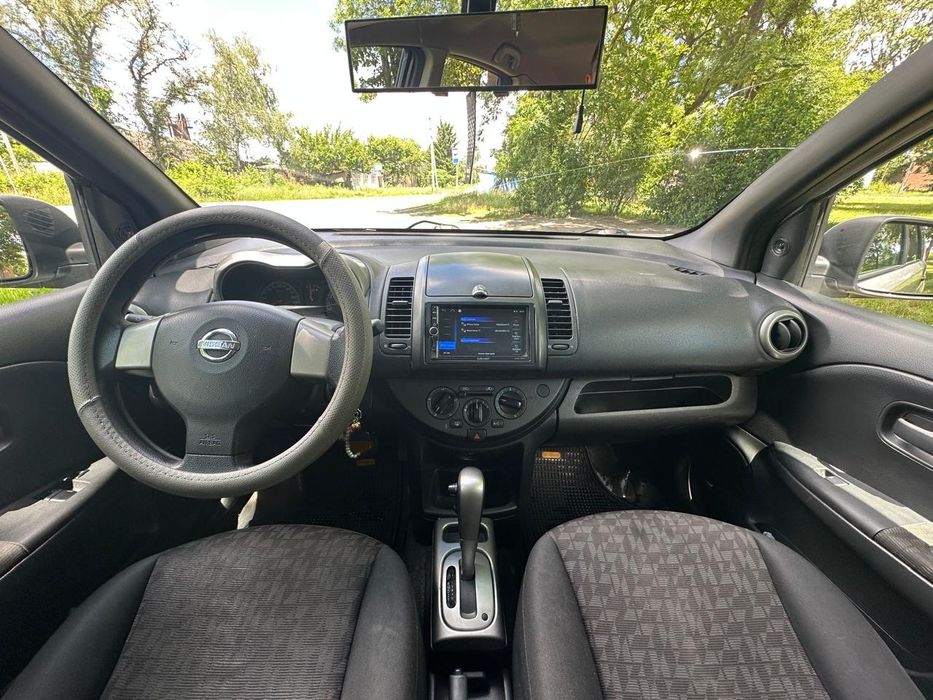 Nissan Note 1.6/автомат
