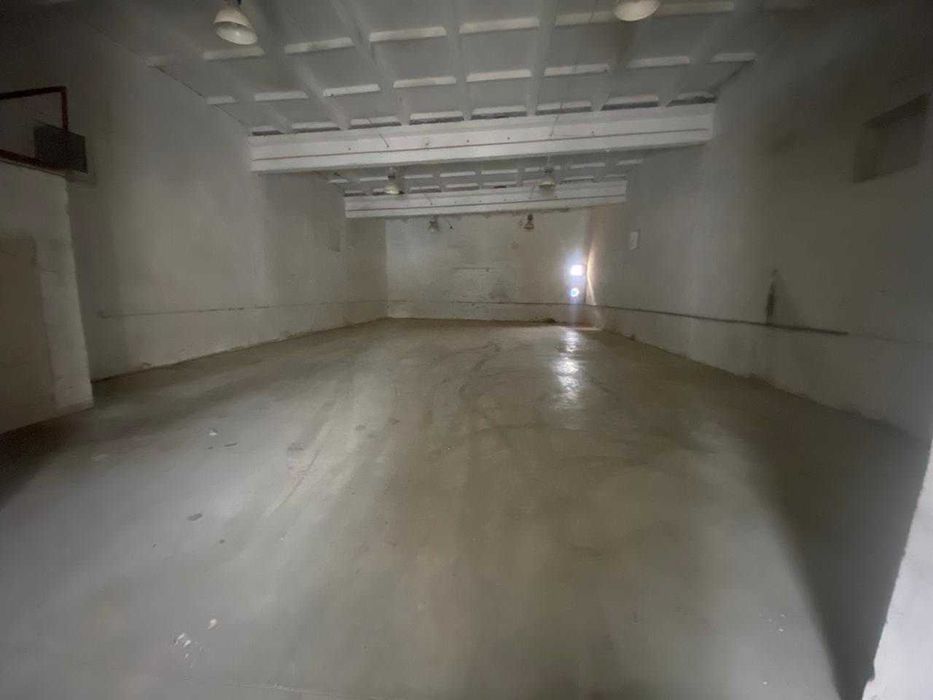 Оренда складу / виробничого приміщення 1350 м² з територією та заїздом