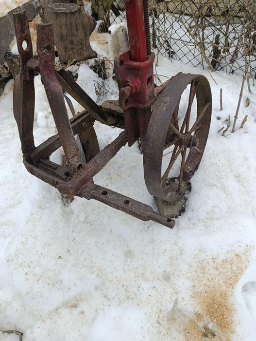 Продам плуг 2по20