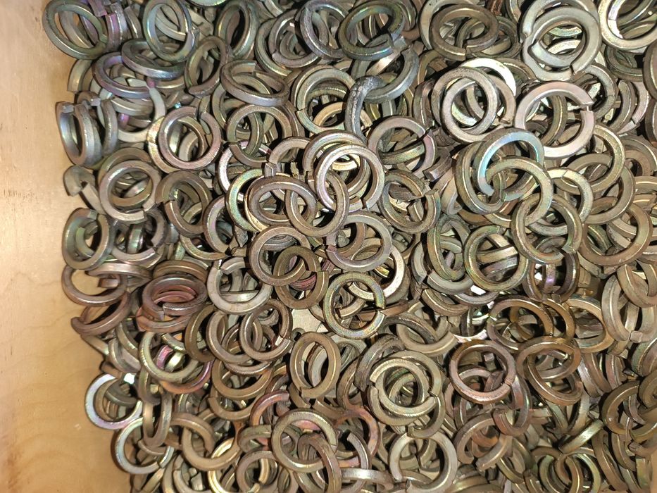 Продам метизы болт,гайка, гровер