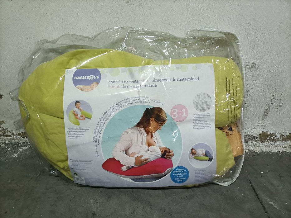 Espreguiçadeira Chicco + Almofada de amamentação + Tapete + Pega Bébé