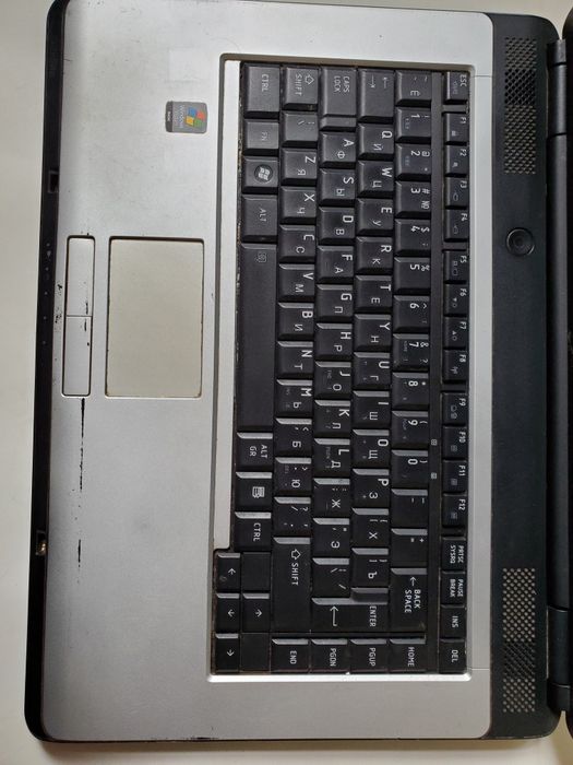 Ноутбук Toshiba satellite L300 L300-11Q