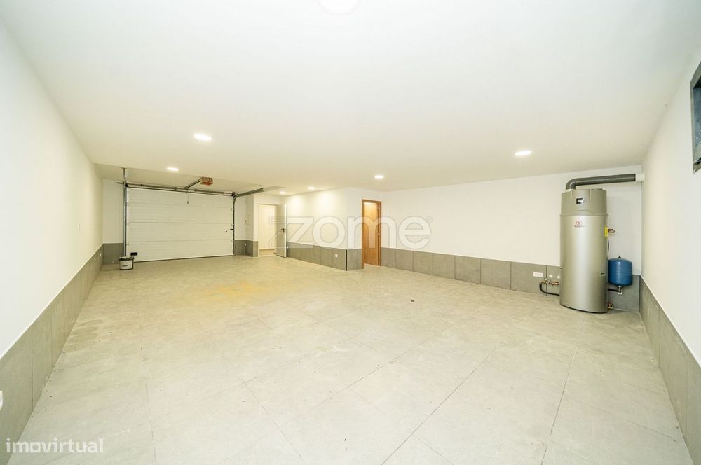 Moradia Gaveto T3 | Construção | Frossos-Braga | Amplo Espaço Exter...