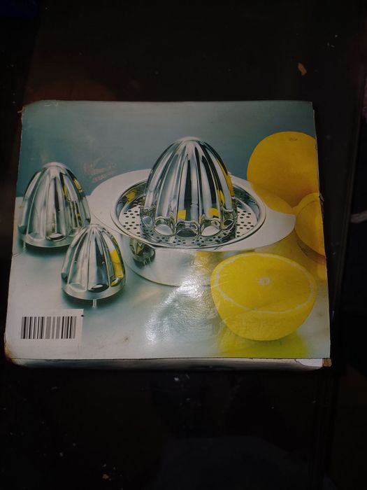 Espremedor de Citrinos manual em Inox